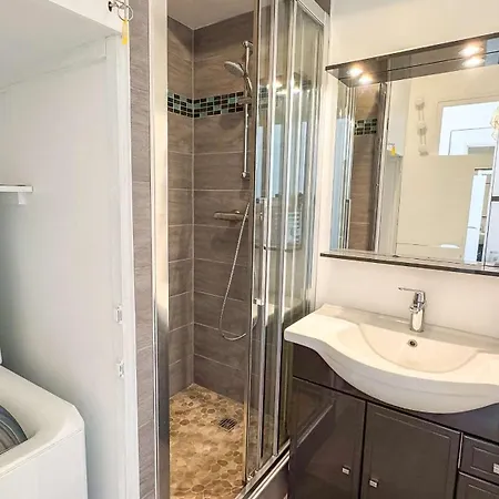 En Résidence Avec Piscine, Cour Privée Appartement