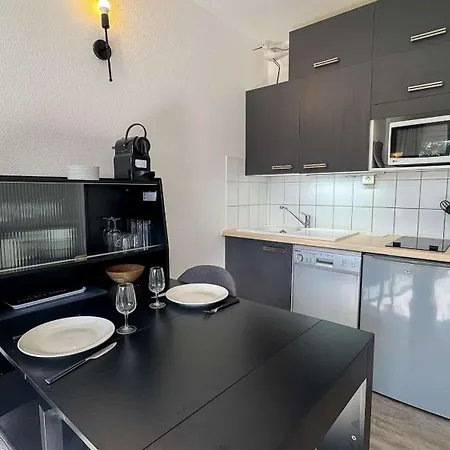 En Avec Piscine, Cour Privee