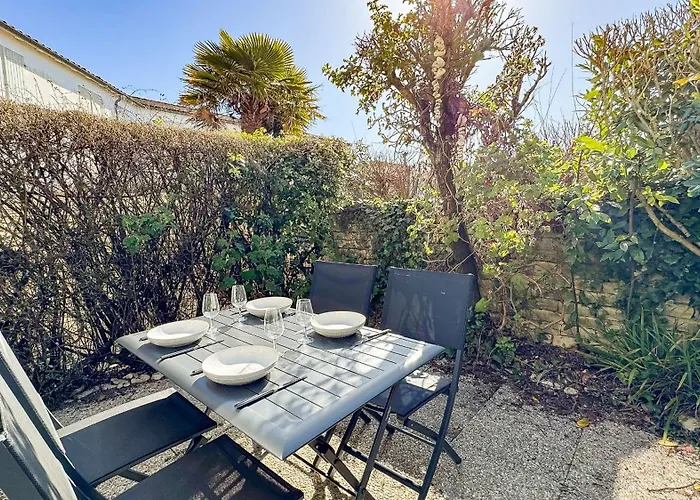 Apartment En Avec Piscine, Cour Privee La Couarde-sur-Mer
